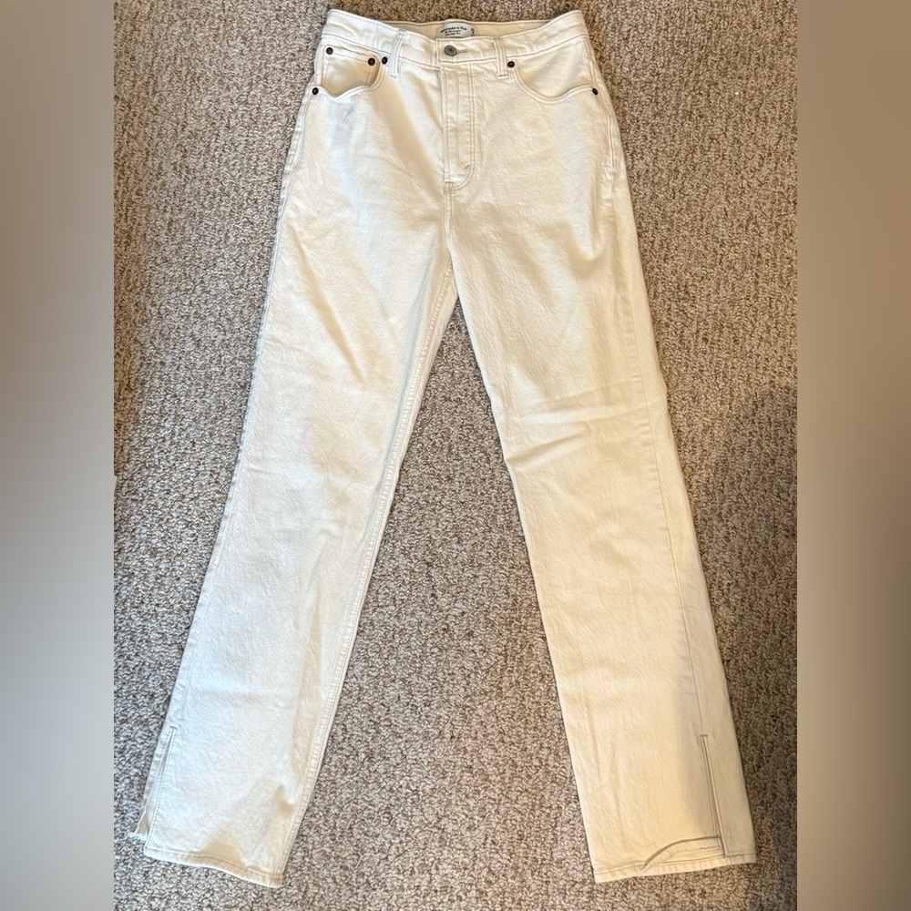 Abercrombie & Fitch The 90’s Straight Ultra High Rise Jean